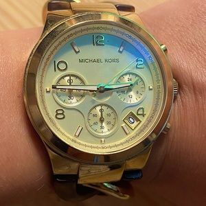 Michael Kors watch (needs new battery)
